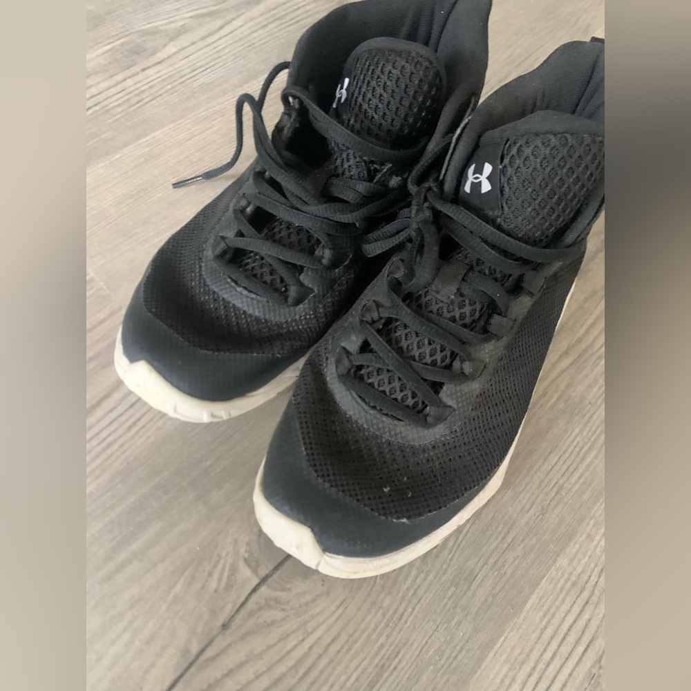 Under Armor UA Sneakers Size 8